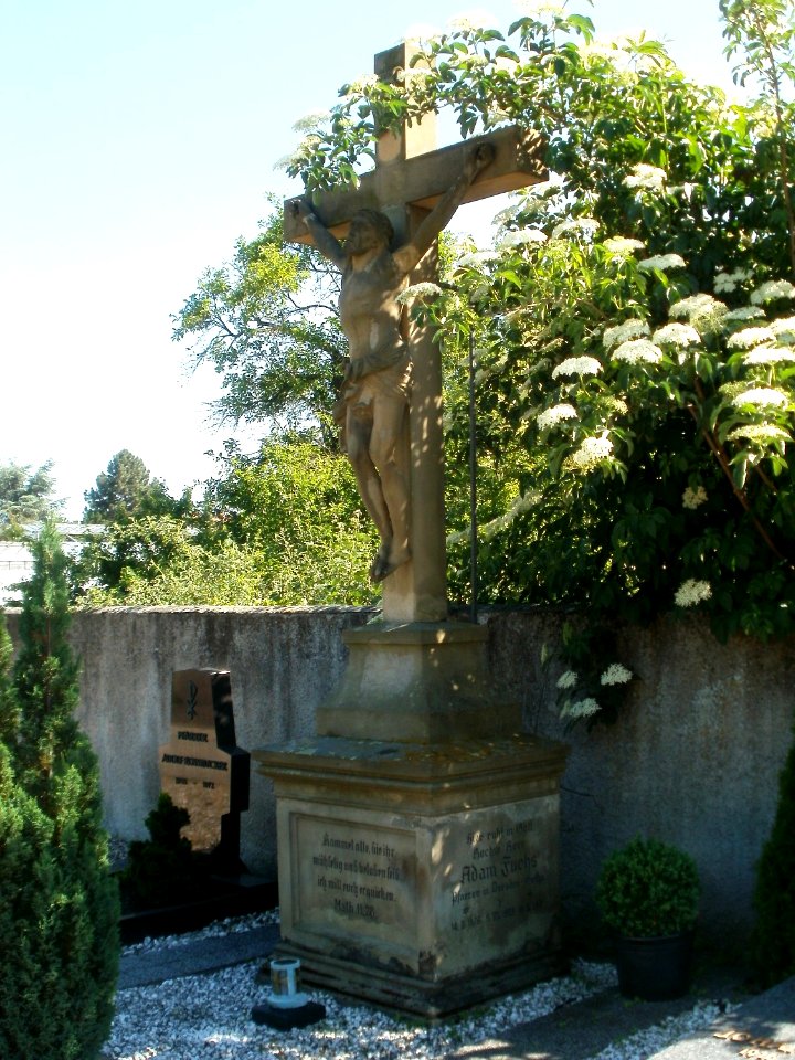 20120525Friedhofskreuz_Ketsch1