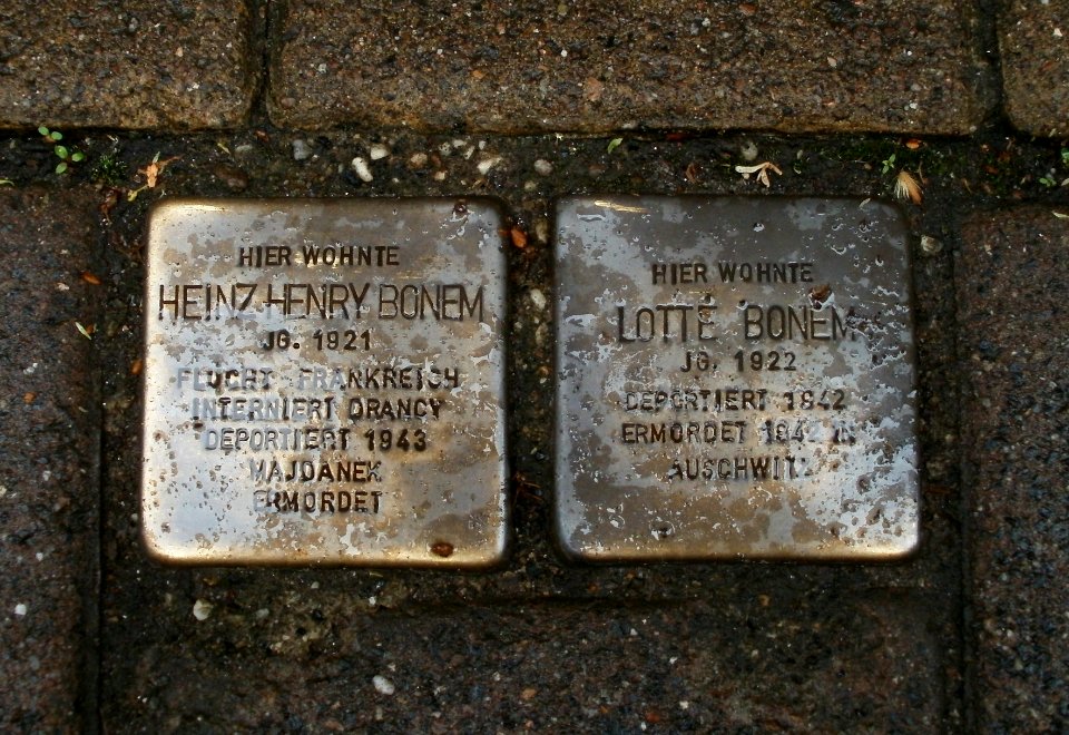 20120518Stolpersteine_Nauwieser_Platz_Saarbruecken