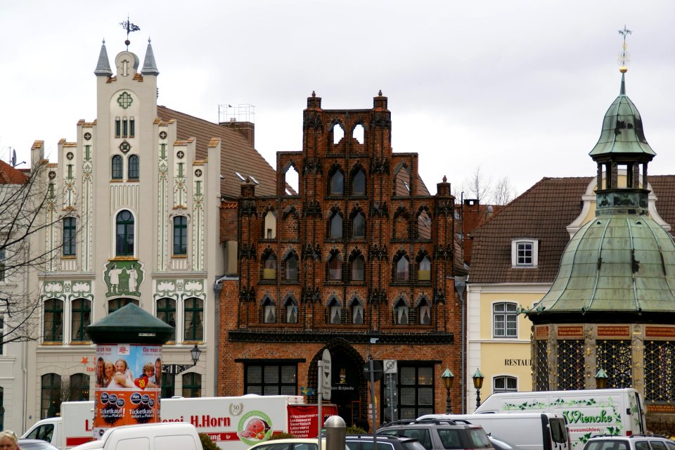 2012.02.25.115010_Marktplatz_Alter_Schwede_Wismar