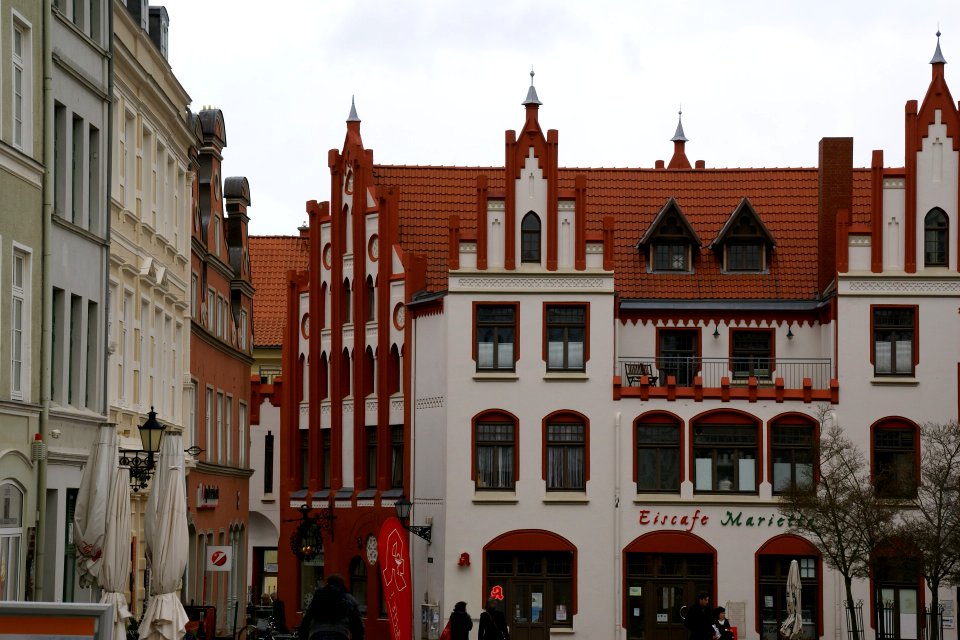2012.02.25.115338_Häuser_Marktplatz_Wismar