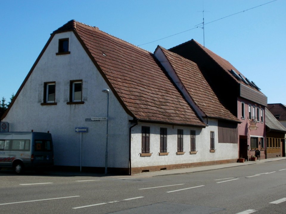 20120525Schwetzinger_Str50_Ketsch1