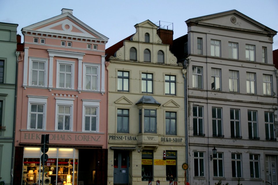 2012.02.25.173832_Häuserfassden_Marktplatz_Wismar