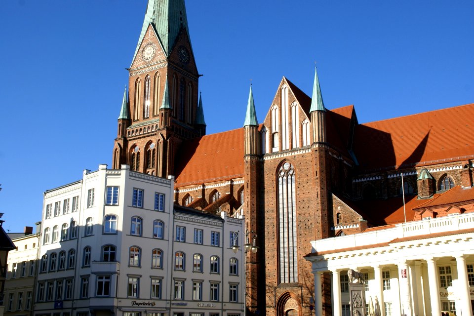 2012.02.26.145230_Dom_Schwerin