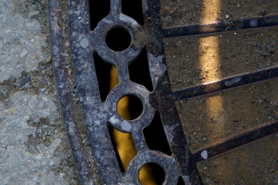 2012.02.26.123554_Kanaldeckel_Orangerie_Schloss_Schwerin