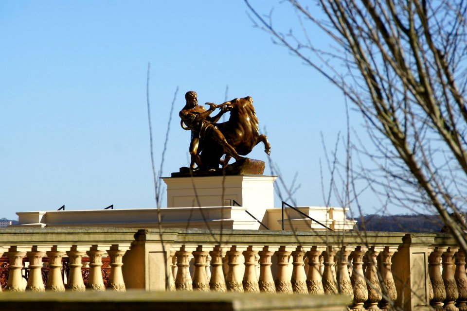 2012.02.26.124937_Herkules-Statue_Orangerie_Schloss_Schwerin