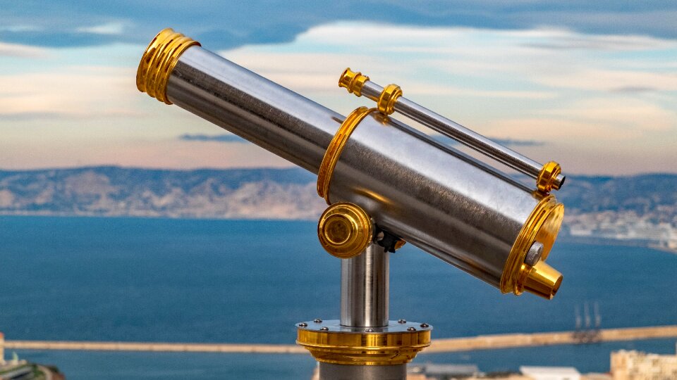 Optical focus binoculars