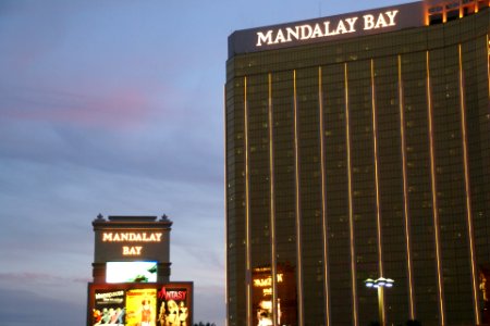 2012.10.05.183114_Mandalay_Bay_Hotel_Las_Vegas_Nevada