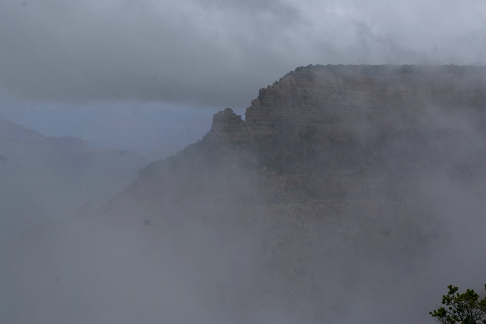 2012.09.13.100612_View_Fog_Mather_Point_Grand_Canyon_Arizona