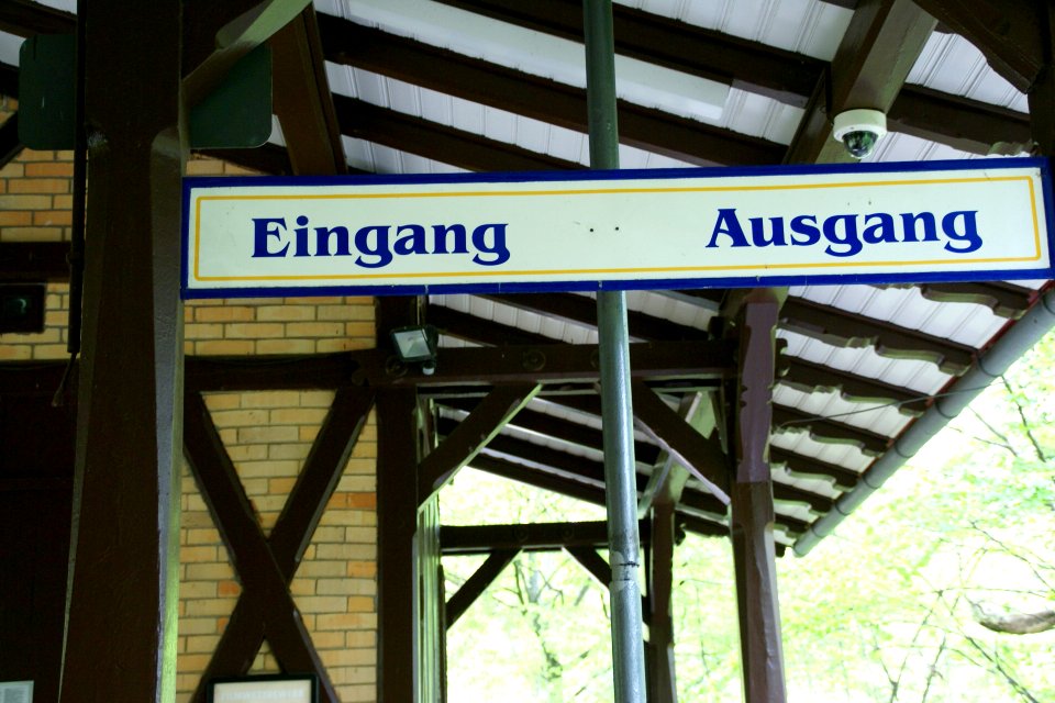 2012.09.24.113705_Schild_Nerobergbahn_Neroberg_Wiesbaden