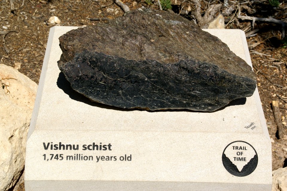 2012.09.14.123206_Vishnu_schist_Grand_Village_Canyon_Arizona