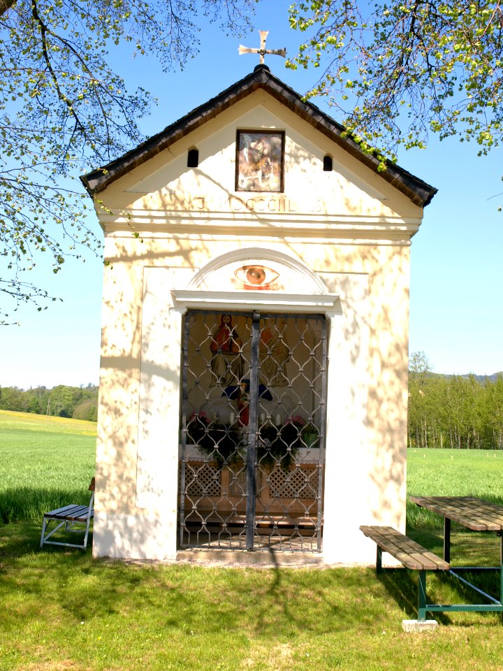 2012.04.28_-_St._Martin-Karlsbach_-_Wegkapelle_-_01
