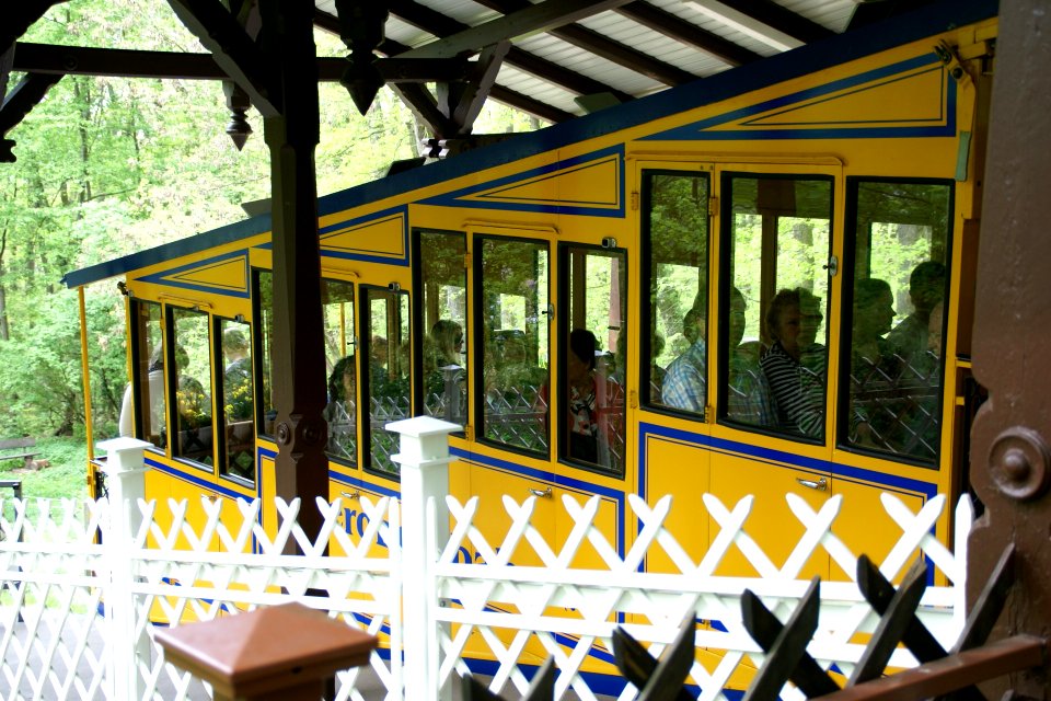 2012.09.24.113050_Nerobergbahn_Neroberg_Wiesbaden