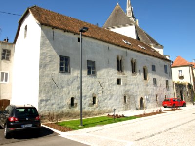 2012.04.28_-_Ybbs_an_der_Donau_-_Passauer_Hof_(Kasten)-ehem._Palas_der_Ybbsburg_Hauptplatz_8_-_01