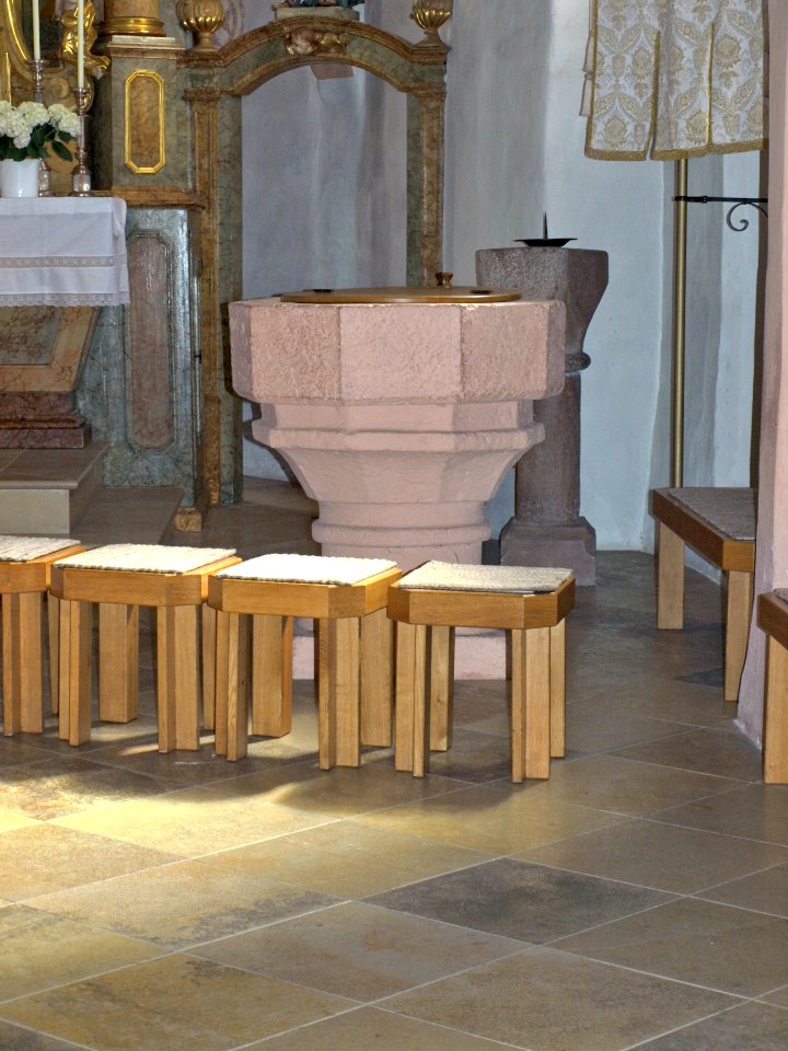 2012.04.28_-_St._Martin-Karlsbach_-_Pfarrkirche_hl._Martin_-_07