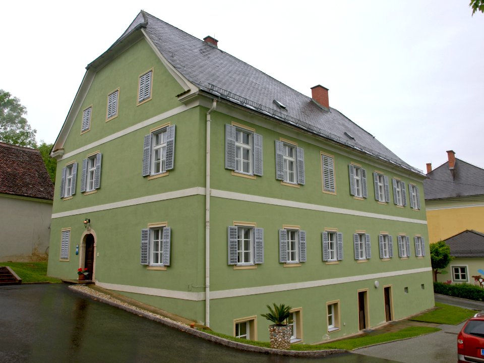 2012.05.21_-_Hatzendorf_Pfarrhof_-_01