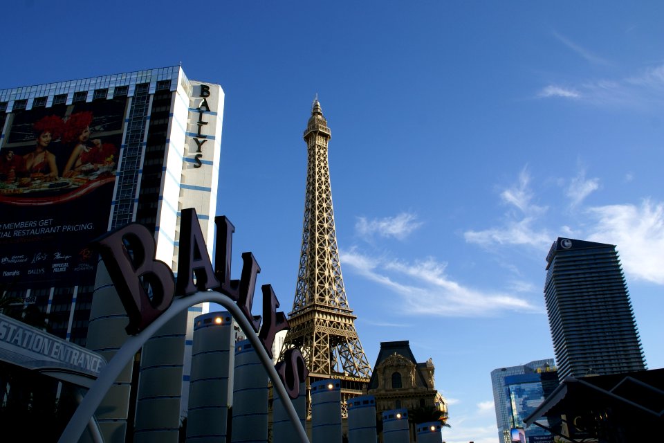 2012.10.04.170250_Ballys_Eiffel_Tower_Las_Vegas_Nevada
