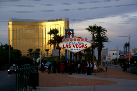 2012.10.05.175758_Welcome_sign_Las_Vegas_Nevada