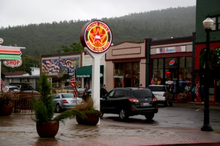 2012.09.11.171601_W_Route_66_Williams_Arizona_USA