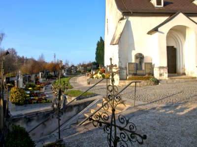 2012.11.14_-_Ardagger_Markt_-_Pfarrkirche_hl._Nikolaus_und_Friedhof_-_02
