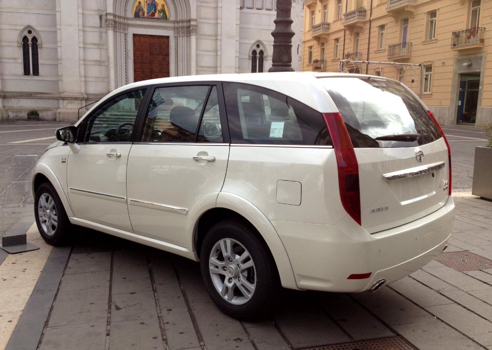 2012_Tata_Aria_2.2_Dicor_4x4_rear_II