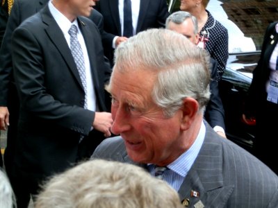 2012_Royal_Tour_of_Canada,_Queen's_Park_4