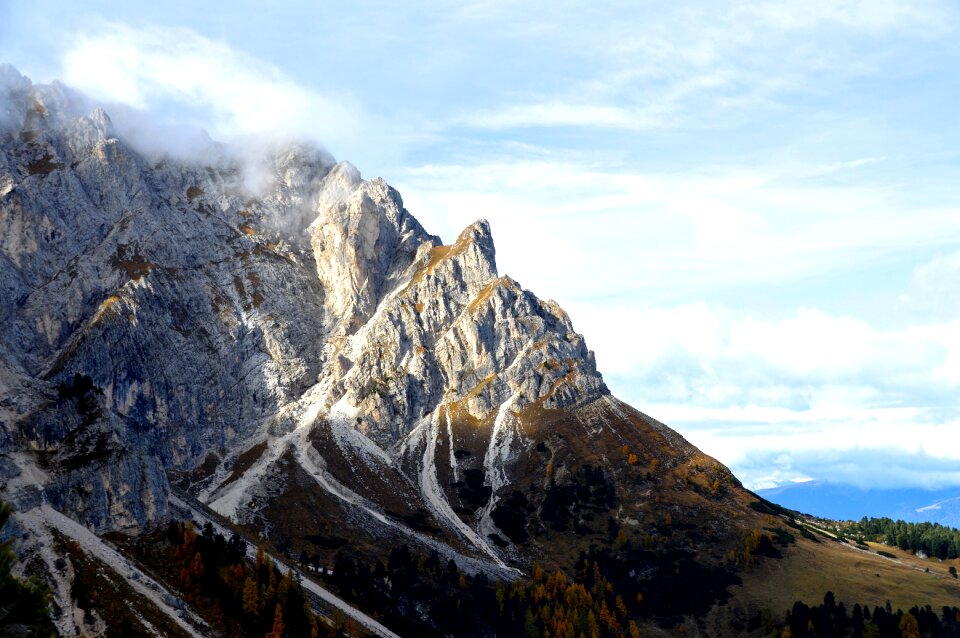 Peitlerkofel rock clouds photo