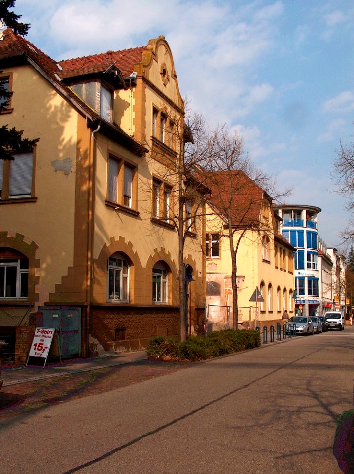 20110328Alte_Post_Hockenheim