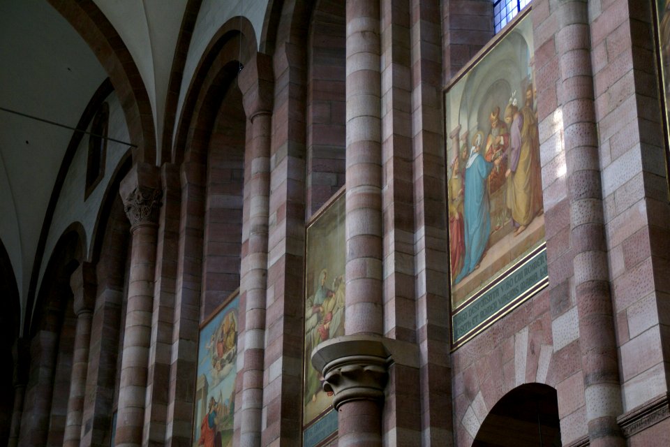 2011.09.16.153551_Paintings_cathedral_Speyer