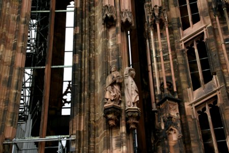 2011.09.17.155312_Tower_cathedral_Strasbourg