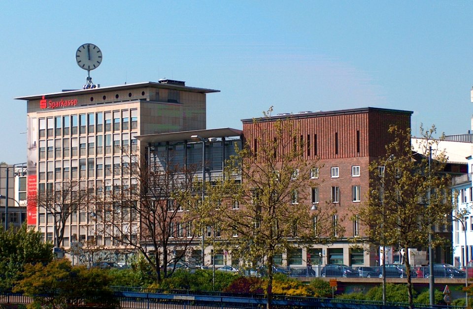 20110419Sparkasse_Neumarkt_Saarbruecken