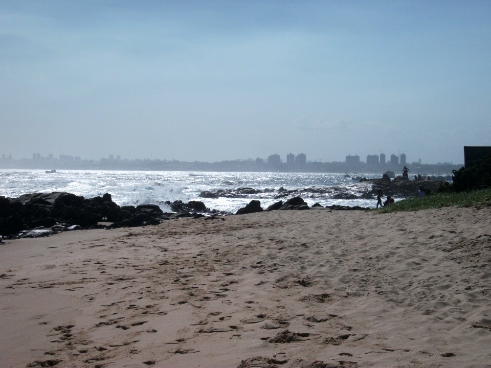 2011.11.22.154312_Itapuã_skyline_Salvador_Brazil
