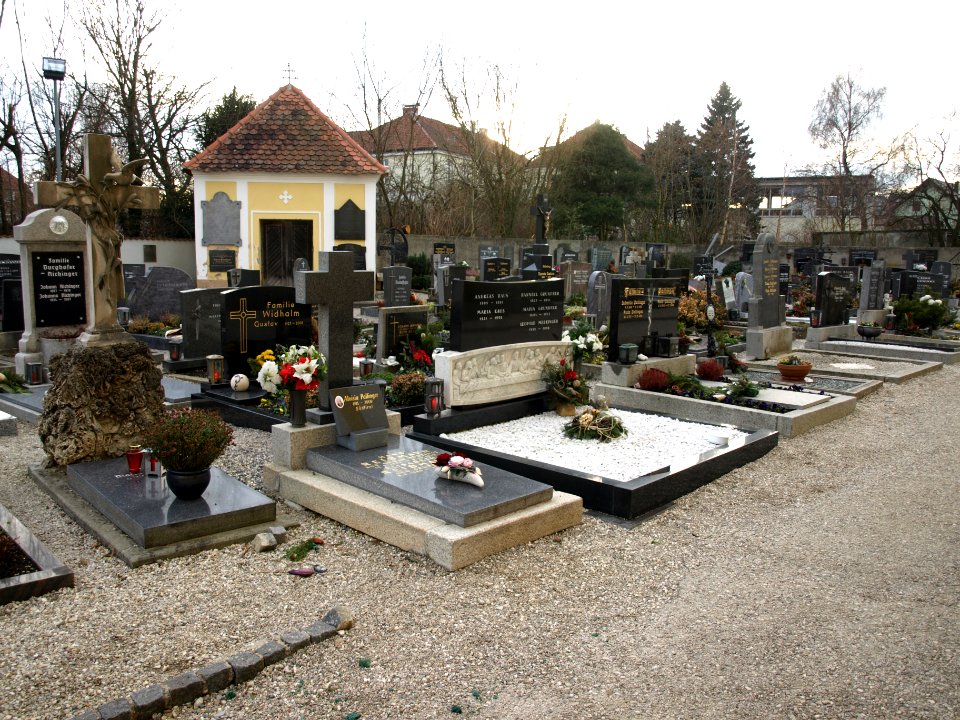 2011.12.18_-_Oed_bei_Öhling_-_Friedhof_-_01