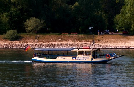 20110423Faehre_Rheinhausen1