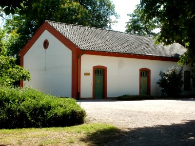 20110611Haus_am_ehem_Bahndamm_Speyer