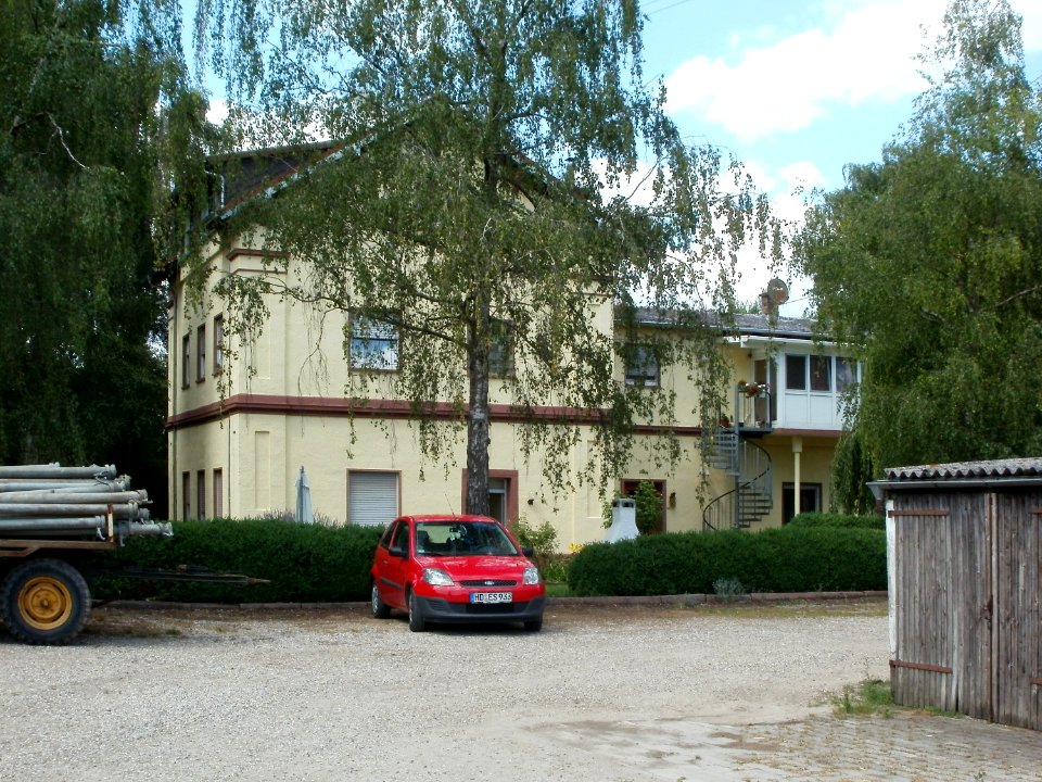 20110611Bahnhof_Lusshof