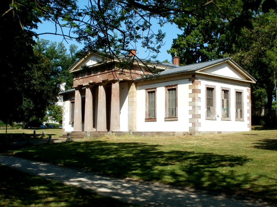 20110603Friedhofskapelle_Echelmeyerpark_Saarbruecken1