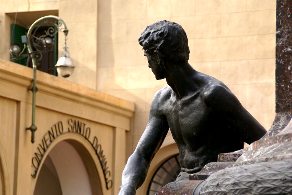 2011.10.17.083654_Mausoleo_Manuel_Belgrano_San_Telmo_Buenos_Aires