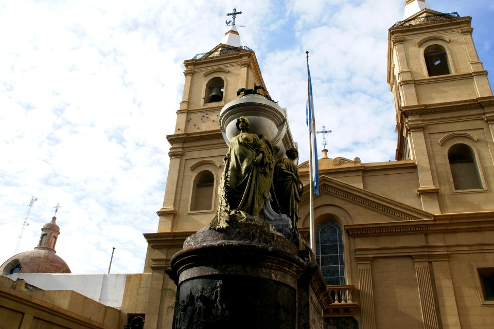 2011.10.17.083623_Mausoleo_Manuel_Belgrano_San_Telmo_Buenos_Aires