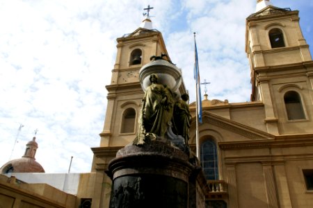 2011.10.17.083623_Mausoleo_Manuel_Belgrano_San_Telmo_Buenos_Aires