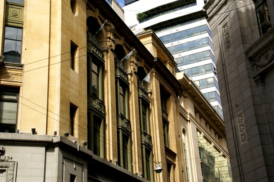 2011.10.17.092943_Calle_Bartolomé_Mitre_Buenos_Aires