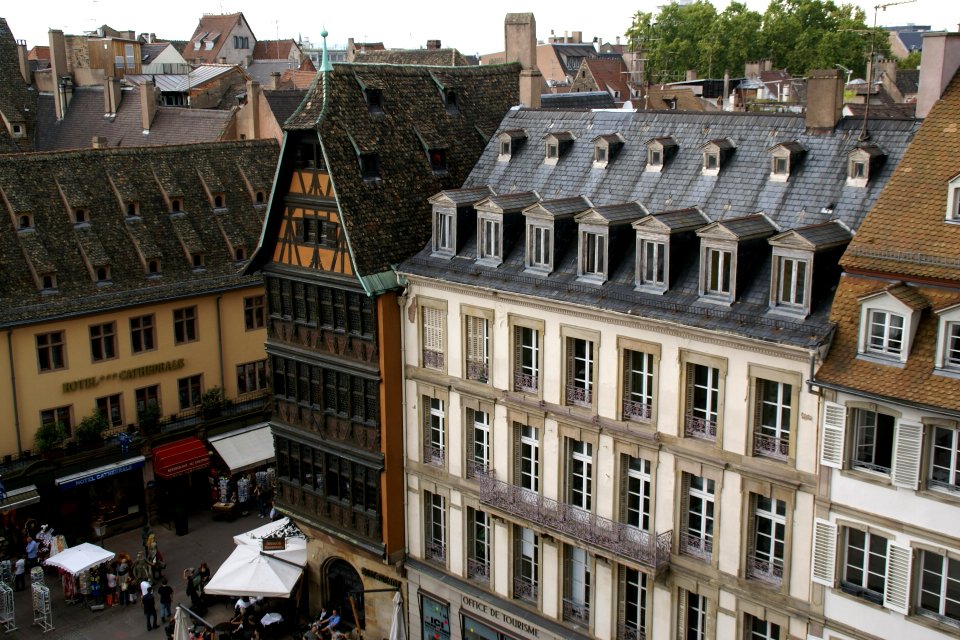 2011.09.17.160706_View_from_cathedral_Strasbourg