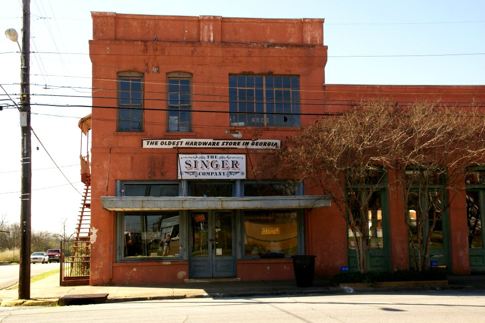 2011.03.12.095034_Old_store_Main_Street_Lumpkin_Georgia_USA