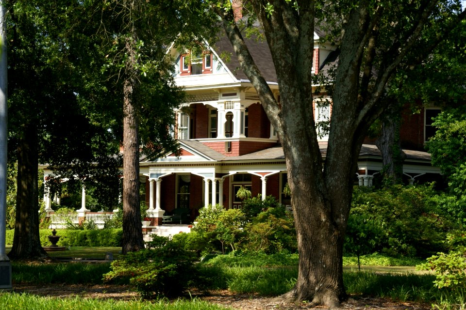 2011.05.21.082008_N_Eufaula_Ave._Eufaula_Alabama_USA