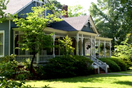 2011.05.21.081901_N_Eufaula_Ave._Eufaula_Alabama_USA