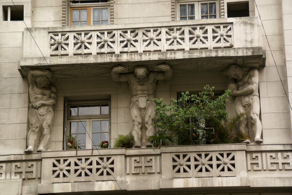 2011.10.16.154711_Balcony_Calle_Paraguay_San_Nicolás_Buenos_Aires