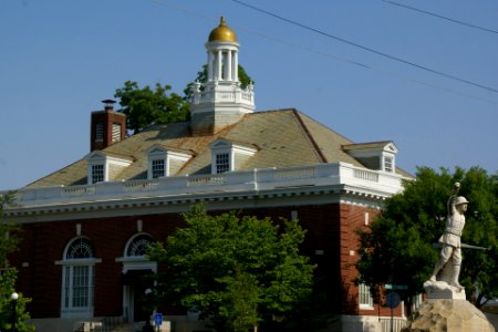 2011.05.21.075632_E_Broad_St._Eufaula_Alabama_USA