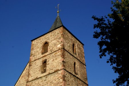 2011.09.25.164353_St._Vituskirche_Turm_Handschuhsheim_Heidelberg