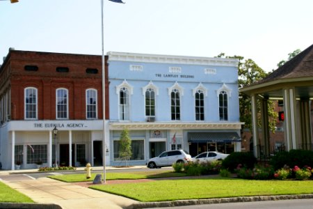 2011.05.21.075043_Lampley_Building_E_Broad_St._Eufaula_Alabama_USA