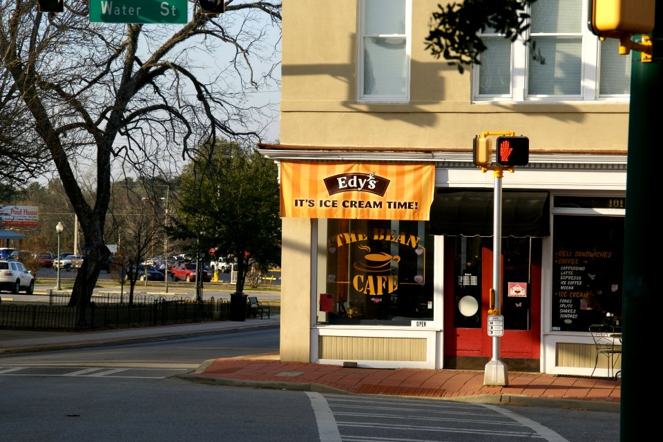 2011.02.18.171039_Eiscafe_Willis_Park_Bainbridge_Georgia