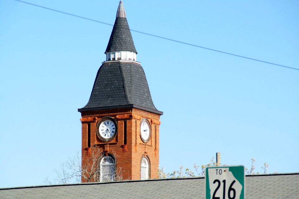 2011.03.12.085949_Clock_tower_Cuthbert_Georgia